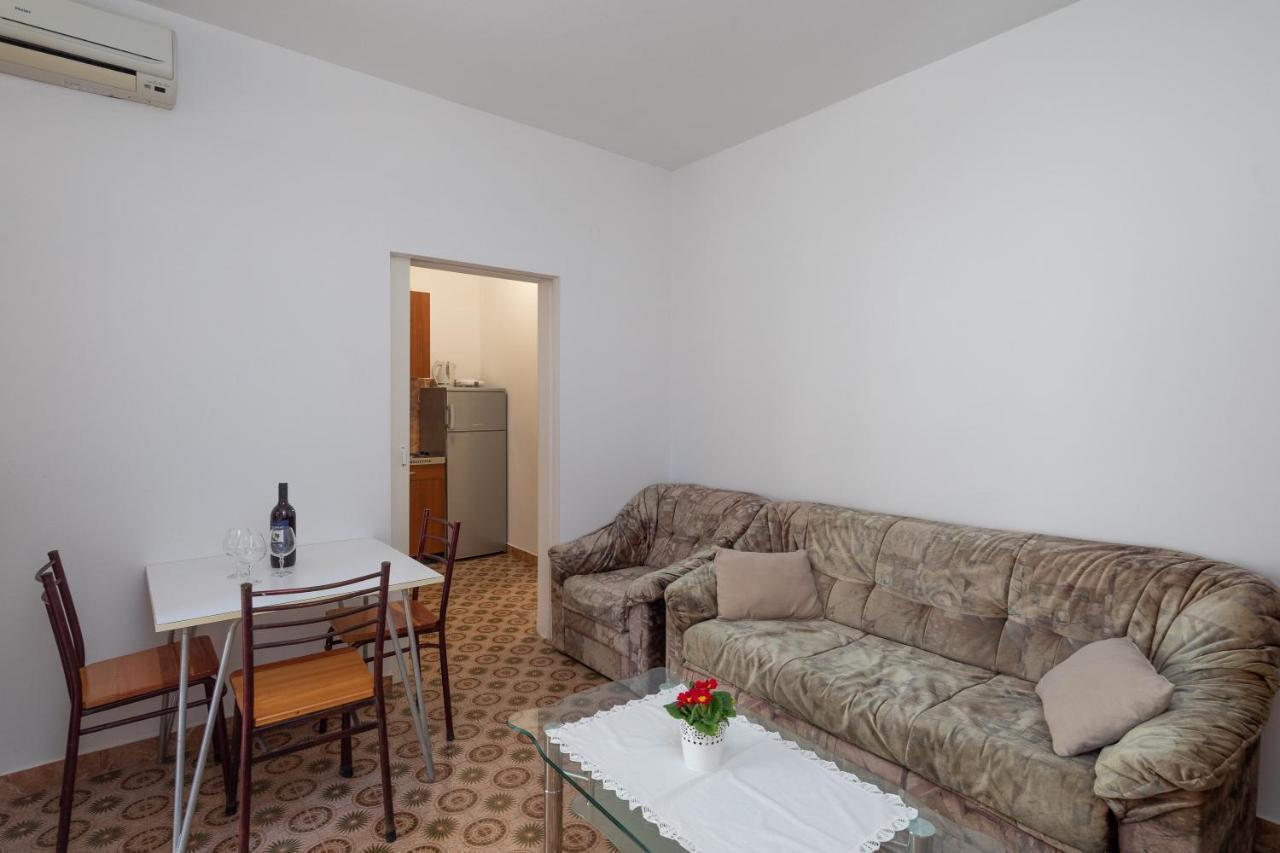 Beach Apartments "Bili Cvitak" Duce Exterior photo